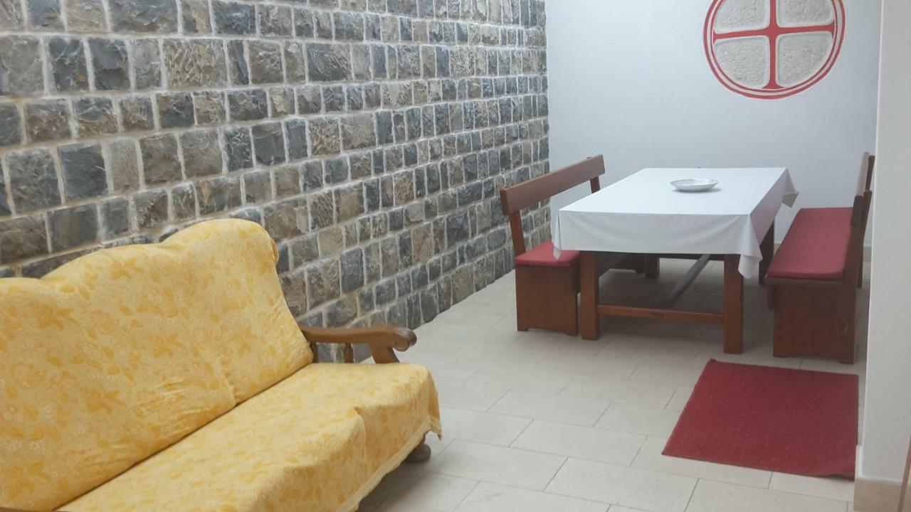 As Brela Exterior foto