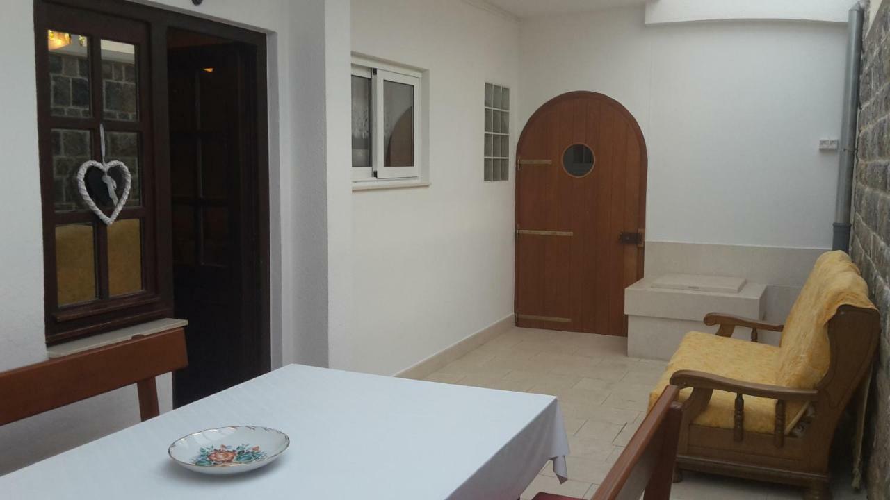 As Brela Exterior foto