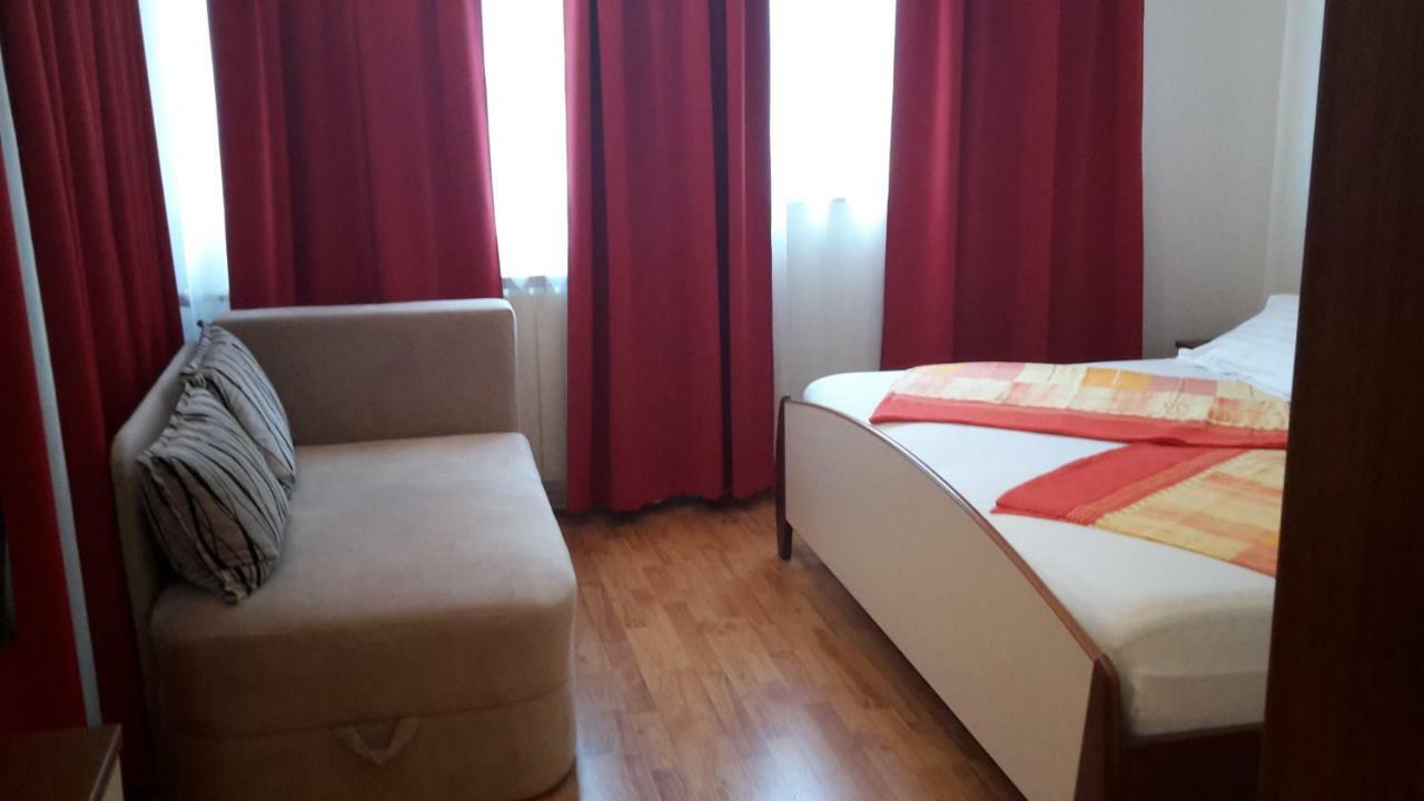As Brela Exterior foto